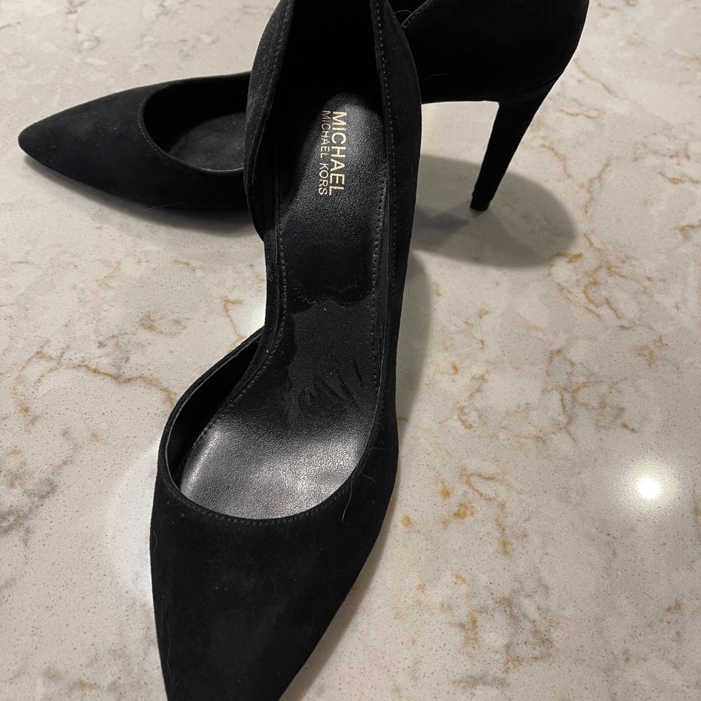 Michael Kors Julieta black suede D'Orsay pump - size 8